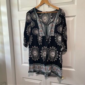 Native Black and White Patterned Tunic Large